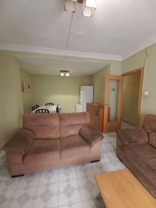 Foto 2 de Piso en alquiler en calle La Sardina de 4 habitaciones con terraza y muebles