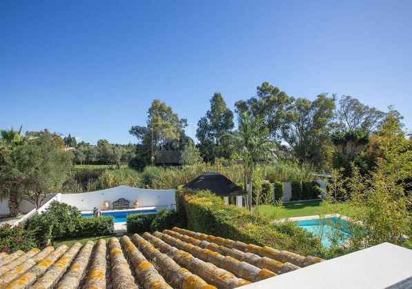 Foto 2 de Venta de casa en avenida De Los Andaluces de 4 habitaciones con terraza y piscina