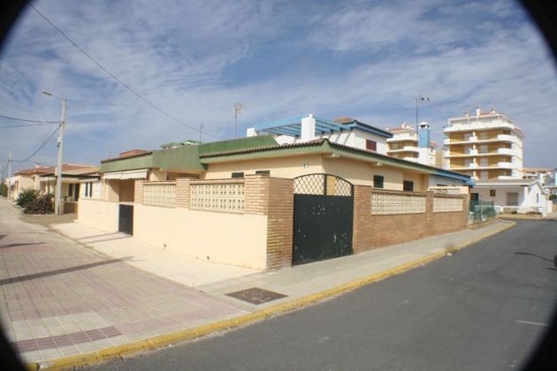 Foto 1 de Casa en venda a calle Juan Antonio de la Bella de 4 habitacions amb terrassa i aire acondicionat