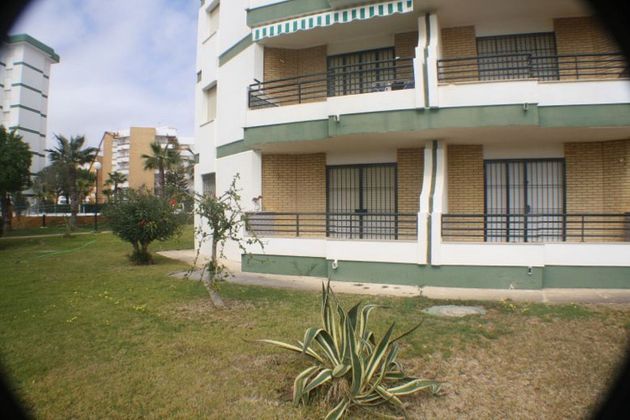 Foto 1 de Piso en venta en calle Los Corales de 3 habitaciones con terraza y piscina