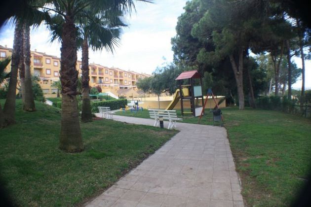 Foto 2 de Casa en venda a paseo De la Chirina de 3 habitacions amb terrassa i piscina