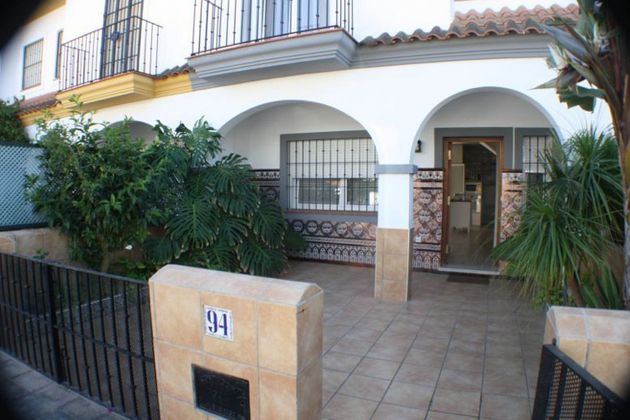 Foto 1 de Casa en venda a calle Bote de 4 habitacions amb terrassa i balcó