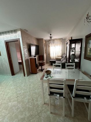 Foto 1 de Piso en alquiler en carretera Alfonso XIII de 2 habitaciones con muebles y aire acondicionado