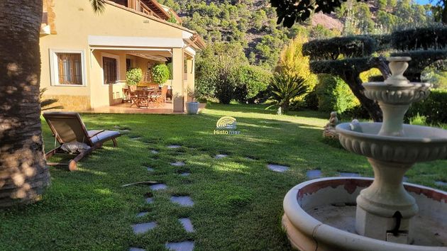 Foto 1 de Venta de chalet en Serra de 6 habitaciones con terraza y piscina