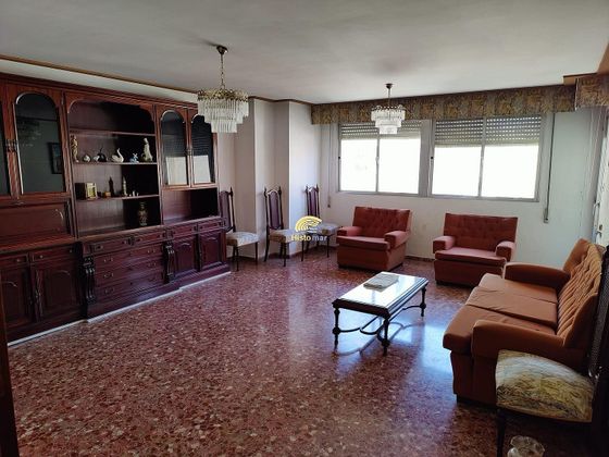 Foto 1 de Pis en venda a Antigua Moreria de 5 habitacions amb garatge i balcó