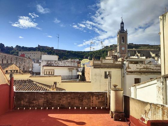 Foto 1 de Xalet en venda a Centro - El Castillo de 6 habitacions amb terrassa i balcó