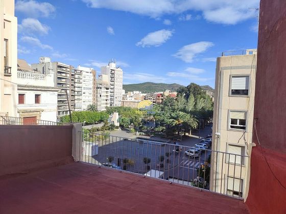 Foto 2 de Xalet en venda a Centro - El Castillo de 6 habitacions amb terrassa i balcó
