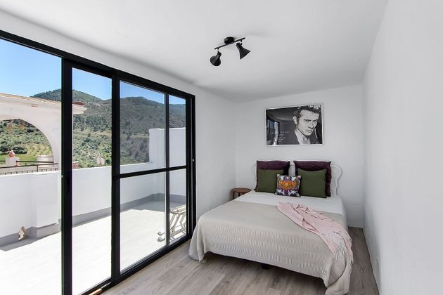 Foto 2 de Ático en venta en Tolox de 2 habitaciones con terraza y balcón