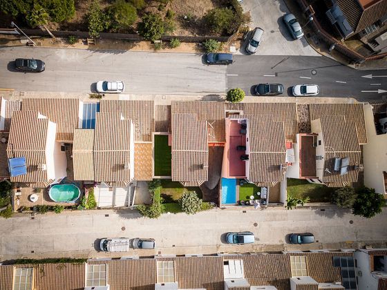 Foto 2 de Casa adossada en venda a Torreguadiaro-San Diego de 4 habitacions amb terrassa i garatge