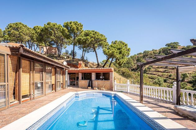 Foto 2 de Casa rural en venda a El Padrón - El Velerín - Voladilla de 4 habitacions amb terrassa i piscina