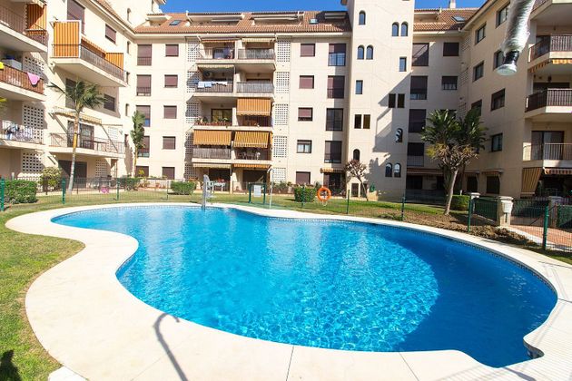 Foto 1 de Venta de ático en calle Antequera de 2 habitaciones con terraza y piscina