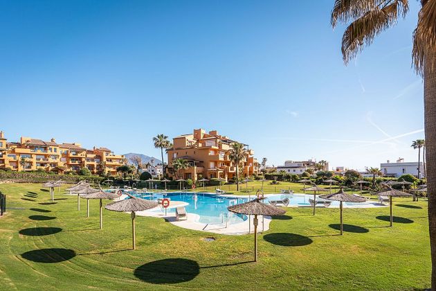 Foto 1 de Piso en venta en El Castillo de 3 habitaciones con terraza y piscina