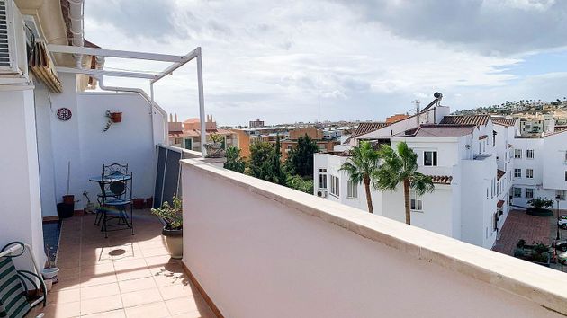 Foto 1 de Venta de ático en avenida Lugar Urbanizacion El Duque de 2 habitaciones con terraza y piscina