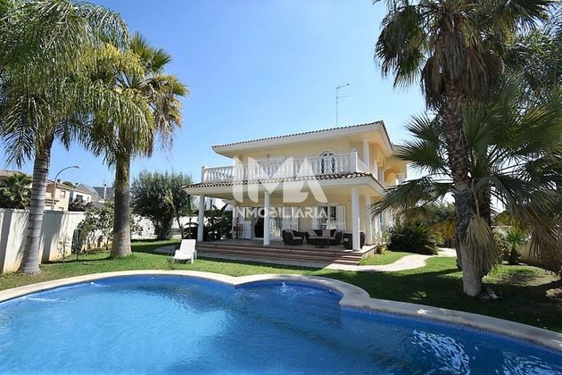 Foto 1 de Venta de chalet en Montealegre de 4 habitaciones con terraza y piscina
