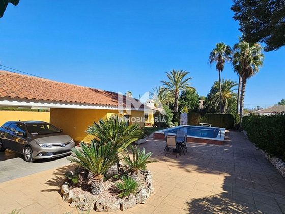 Foto 2 de Chalet en venta en Pla dels Aljubs de 4 habitaciones con terraza y piscina