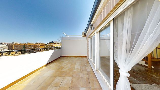 Foto 2 de Àtic en venda a calle Arrabal de 3 habitacions amb terrassa i garatge