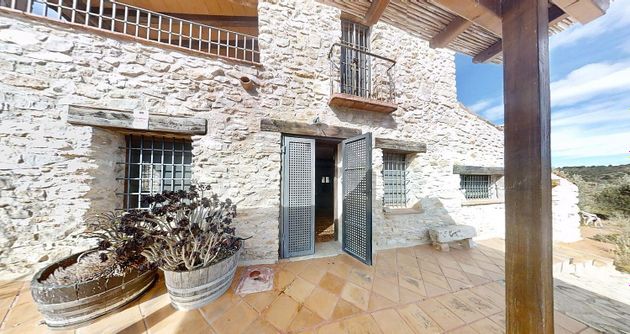 Foto 2 de Casa rural en venta en plaza Zona Sierra Engarceran de 3 habitaciones con terraza y jardín