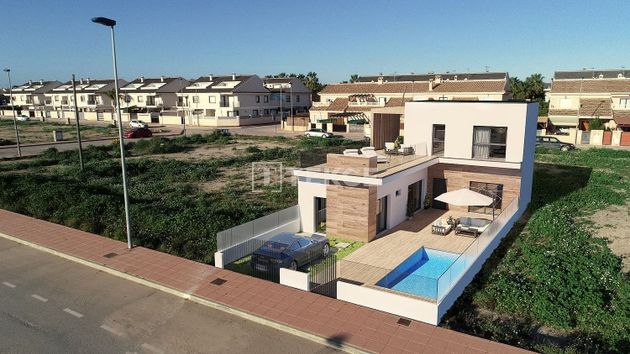 Foto 2 de Venta de casa adosada en San Javier de 2 habitaciones con terraza y piscina