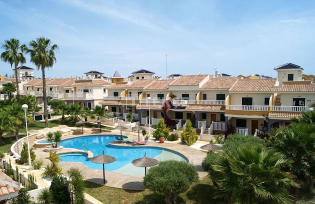 Foto 2 de Casa adossada en venda a Ciudad Quesada de 2 habitacions amb terrassa i piscina