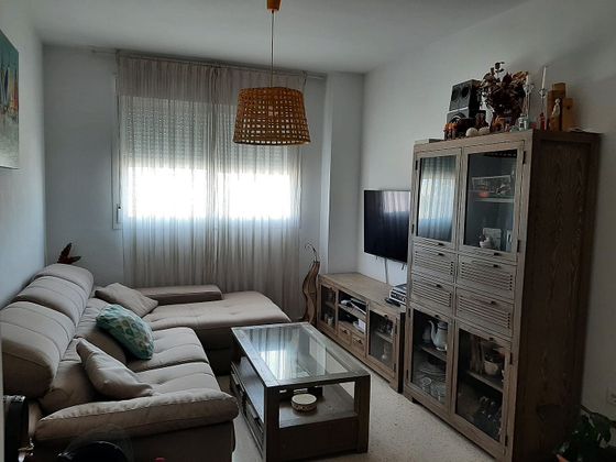 Foto 1 de Venta de piso en Tablada de 2 habitaciones con garaje y aire acondicionado