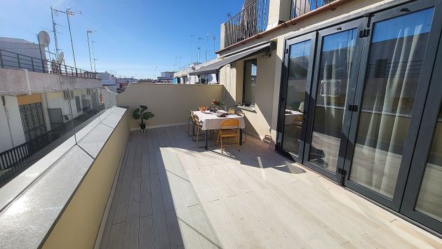 Foto 1 de Piso en alquiler en Santa Catalina de 2 habitaciones con terraza y piscina