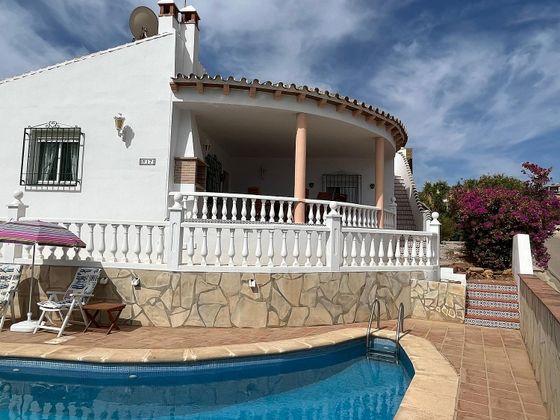 Foto 2 de Xalet en venda a Viñuela de 3 habitacions amb terrassa i piscina