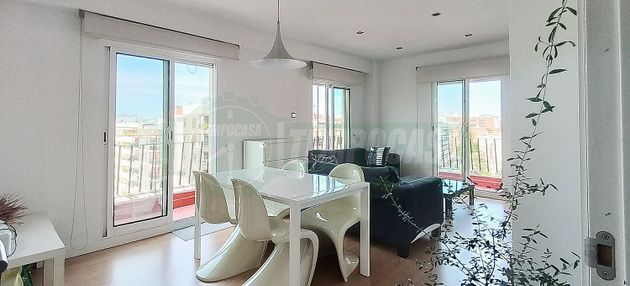 Foto 1 de Piso en venta en calle Dartur Piera de 3 habitaciones con terraza y balcón