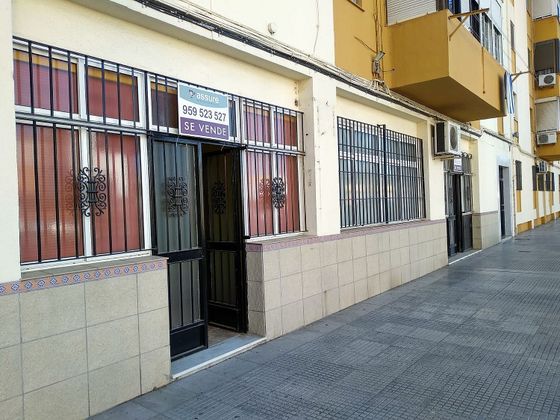 Foto 2 de Local en venda a avenida Del Nuevo Colombino de 96 m²