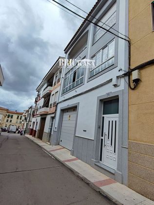 Foto 1 de Casa en venda a Arroyo de la Luz de 3 habitacions amb terrassa i garatge