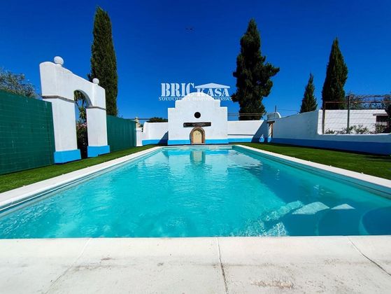 Foto 1 de Xalet en venda a Alcuéscar de 3 habitacions amb terrassa i piscina