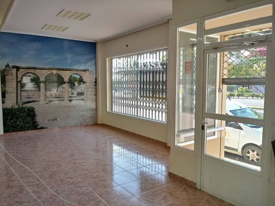 Foto 1 de Local en alquiler en Malpartida de Cáceres de 160 m²
