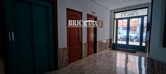 Foto 2 de Venta de piso en Nuevo Cáceres de 2 habitaciones con garaje y balcón