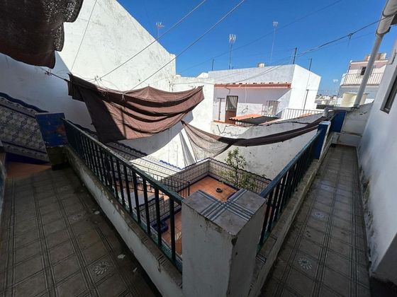 Foto 2 de Casa en venda a Cabezas de San Juan (Las) de 6 habitacions amb garatge