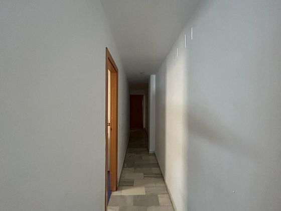 Foto 2 de Venta de piso en Salteras de 2 habitaciones con garaje