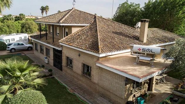 Foto 1 de Xalet en venda a La Hacienda - Nueva Andalucía de 4 habitacions amb piscina i garatge