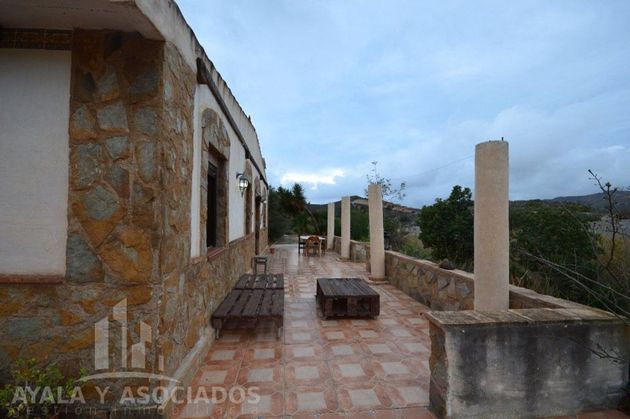Foto 2 de Casa rural en venda a Perín de 3 habitacions amb piscina i aire acondicionat