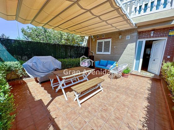 Foto 2 de Casa adossada en venda a San Antonio de Benagéber de 4 habitacions amb terrassa i piscina