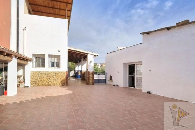 Foto 1 de Casa en venda a Lecrín de 5 habitacions amb terrassa i garatge