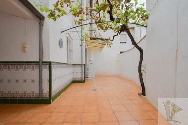 Foto 1 de Casa adossada en venda a Atarfe de 4 habitacions amb garatge i balcó