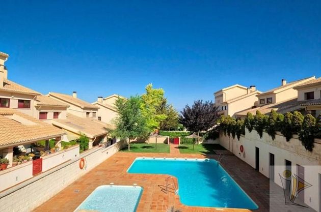 Foto 1 de Venta de chalet en Gójar de 3 habitaciones con terraza y piscina