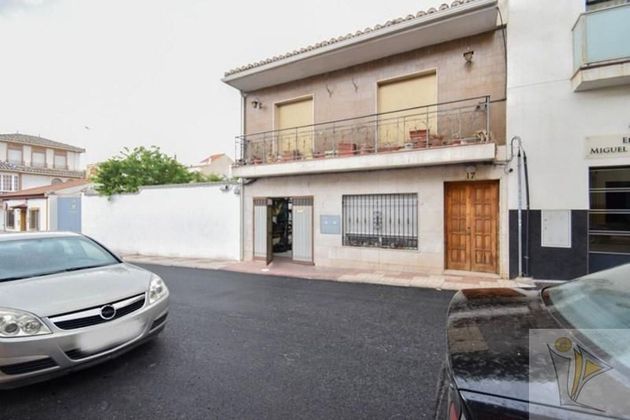 Foto 1 de Chalet en venta en Maracena de 5 habitaciones con terraza y garaje