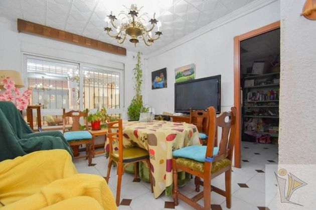 Foto 2 de Xalet en venda a Maracena de 5 habitacions amb terrassa i garatge