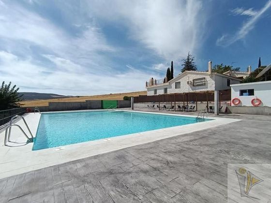 Foto 1 de Xalet en venda a Ventas de Huelma de 3 habitacions amb piscina i garatge