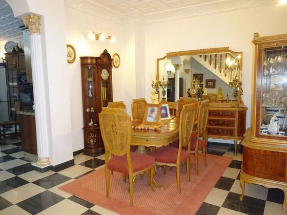 Foto 2 de Casa en venda a Huévar del Aljarafe de 6 habitacions amb balcó i calefacció