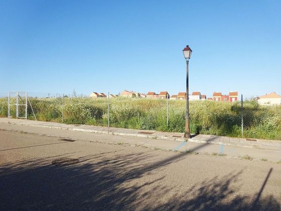 Foto 1 de Venta de terreno en Sanlúcar la Mayor de 528 m²