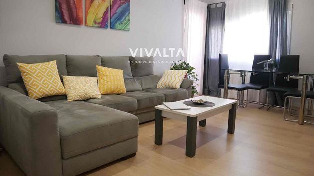 Foto 2 de Piso en venta en Ciutat Jardí de 3 habitaciones con balcón y aire acondicionado