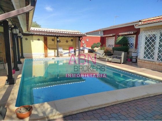 Foto 1 de Chalet en venta en Benisuera de 3 habitaciones con terraza y piscina