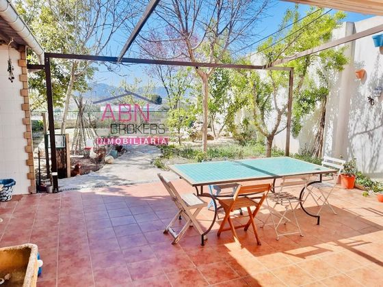 Foto 1 de Casa en venta en Atzeneta d´Albaida de 4 habitaciones con terraza y jardín