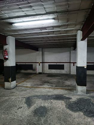 Foto 2 de Garaje en venta en Malilla de 19 m²