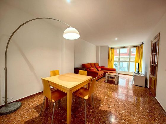 Foto 2 de Alquiler de piso en Russafa de 2 habitaciones con terraza y garaje